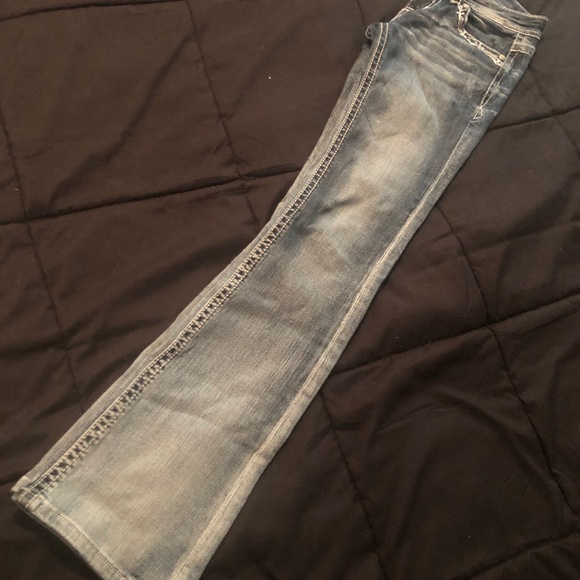 Grace in LA Jeans - Picture 1 of 4